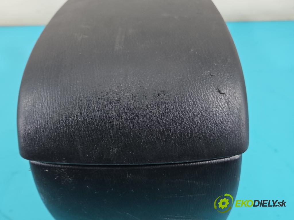 Mazda CX-5 I 2012-2017 2.2d 150 HP automatic 110 kW 2199 cm3 5- operadlo KD45-64961 (Lakťová opierka)