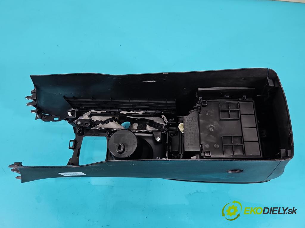 Mazda CX-5 I 2012-2017 2.2d 150 HP automatic 110 kW 2199 cm3 5- operadlo KD45-64961 (Lakťová opierka)