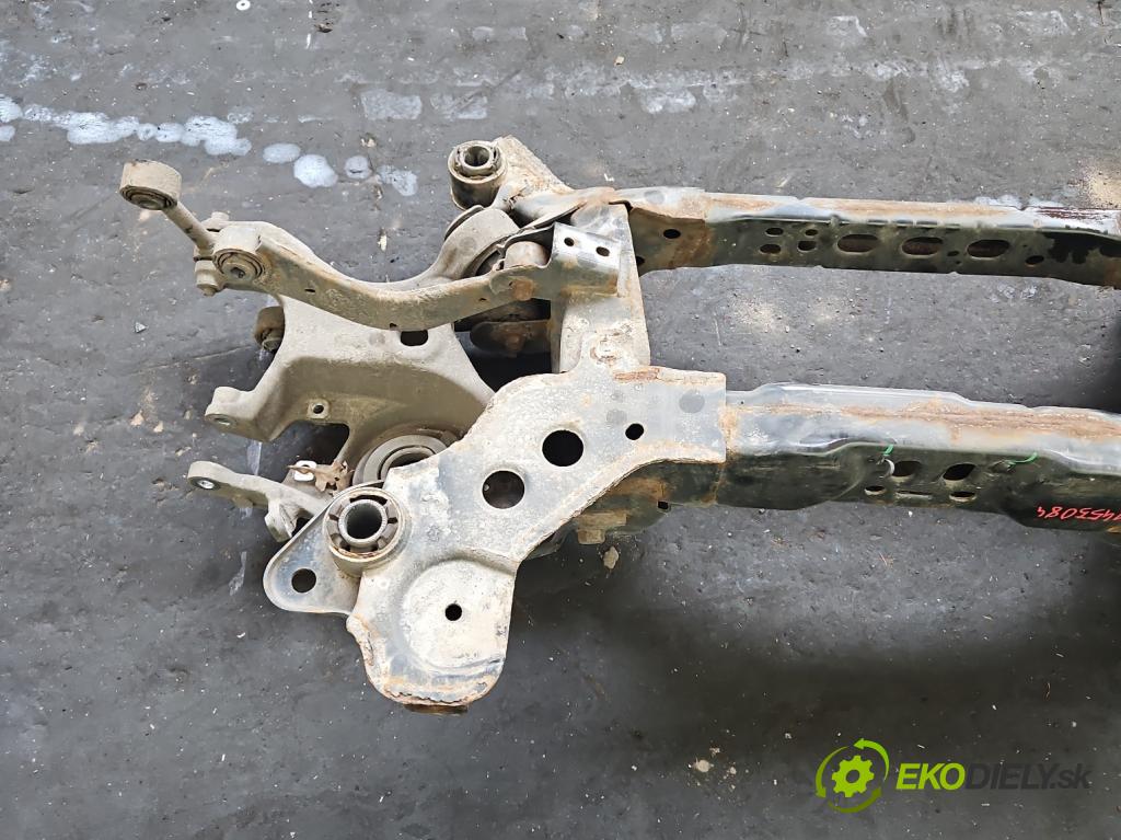 Ford Mondeo Mk5 2014-2022 2.0 tdci 179KM automatic 132 kW 1997 cm3 5- zadní výztuha  (Výztuhy zadní)