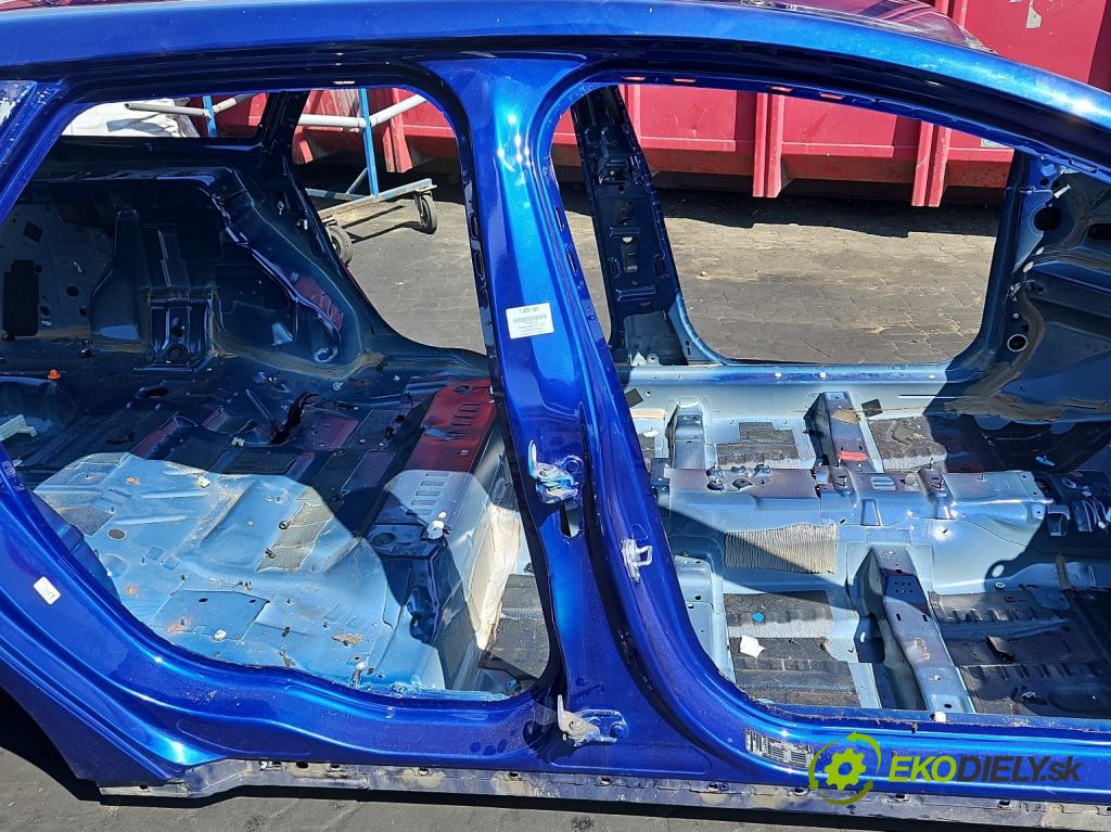 Ford Mondeo Mk5 2014-2022 2.0 tdci 179KM automatic 132 kW 1997 cm3 5- Práh: pravý  (Karoséria ostatné)