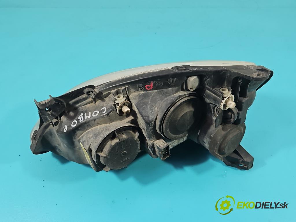 Opel Corsa C 2000-2006 1.0 12V 60 HP manual 44 kW 998 cm3 3- Reflektor: pravý  (Svetlo predné pravé)