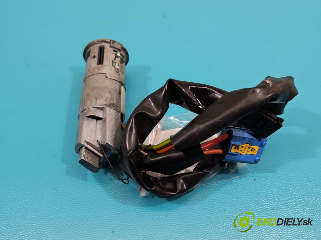 Peugeot 206 1.4 hdi 68 HP manual 50 kW 1398 cm3 3- Spínačka  (Spínacia skrinka)