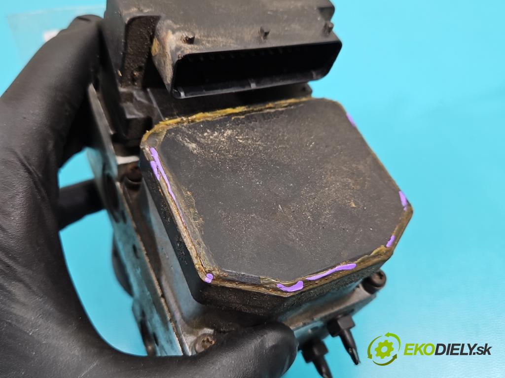 Audi A6 C5 1997-2004 2.4 V6 165 HP automatic 121 kW 2393 cm3 4- čerpadlo abs 0273004285 (Pumpa ABS)