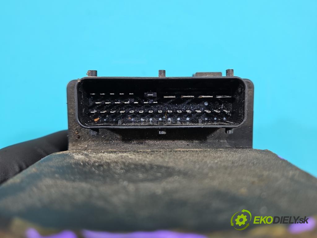 Audi A6 C5 1997-2004 2.4 V6 165 HP automatic 121 kW 2393 cm3 4- čerpadlo abs 0273004285 (Pumpa ABS)