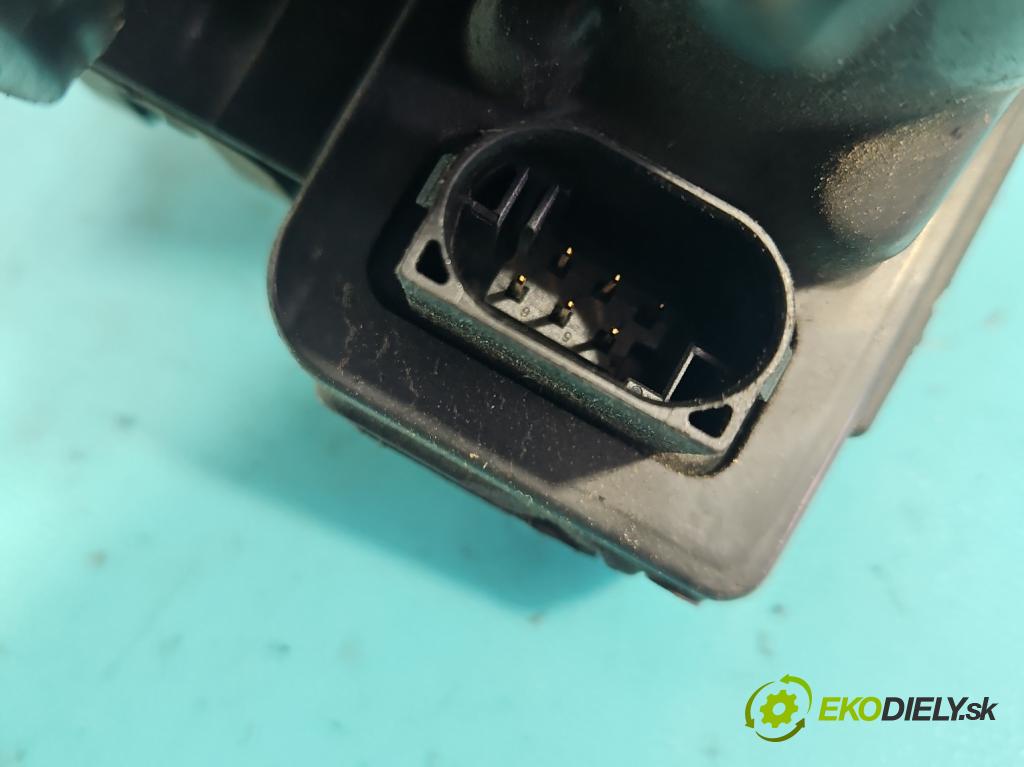 Jeep Grand cherokee WK 2004-2010 3.7 V6 211KM automatic 155 kW 3701 cm3 5- klapka 04861661AA (Škrtiaca klapka)