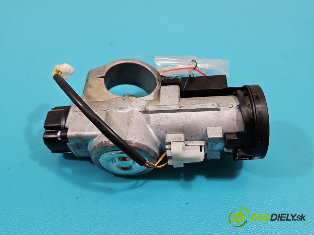 Nissan Qashqai I J10 2006-2013 2.0 16V 141 HP manual 104 kW 1997 cm3 5- Spínačka  (Spínacia skrinka)