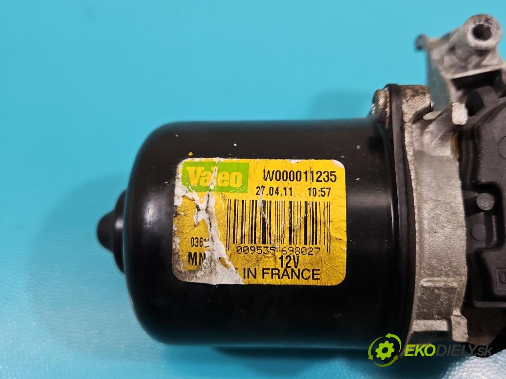 Nissan Qashqai I J10 2006-2013 2.0 16V 141 HP manual 104 kW 1997 cm3 5- motor stieračov predné 54526611