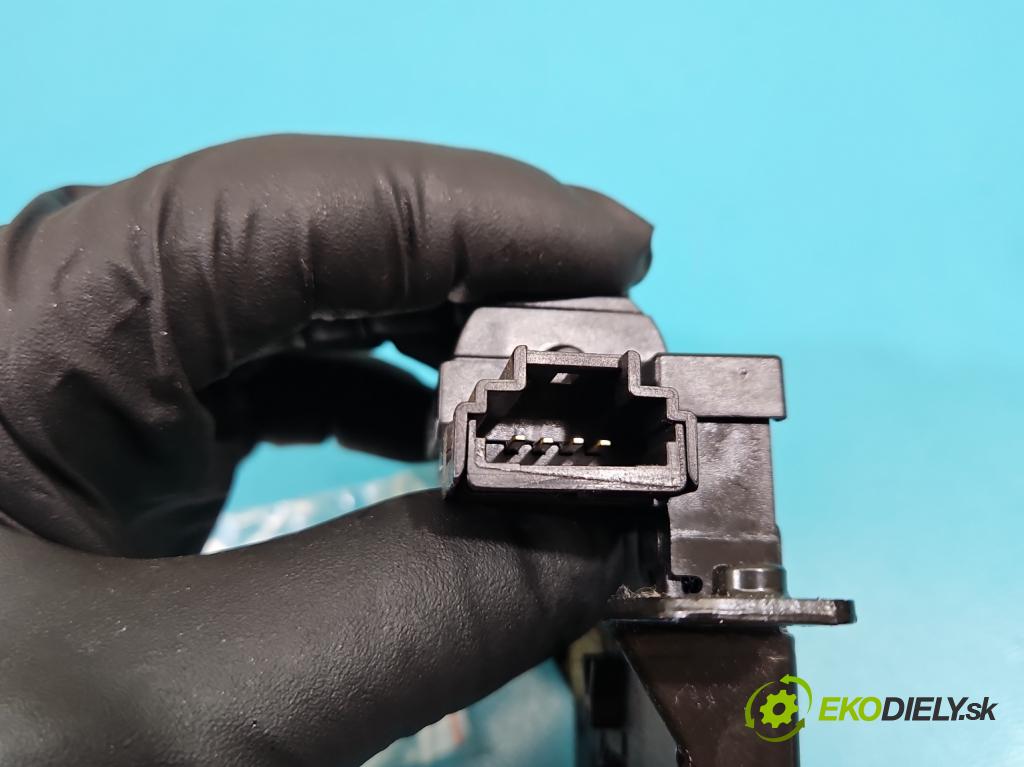 Nissan Qashqai I J10 2006-2013 2.0 16V 141 HP manual 104 kW 1997 cm3 5- zámok kufrové dvere zadné 90502EY10D