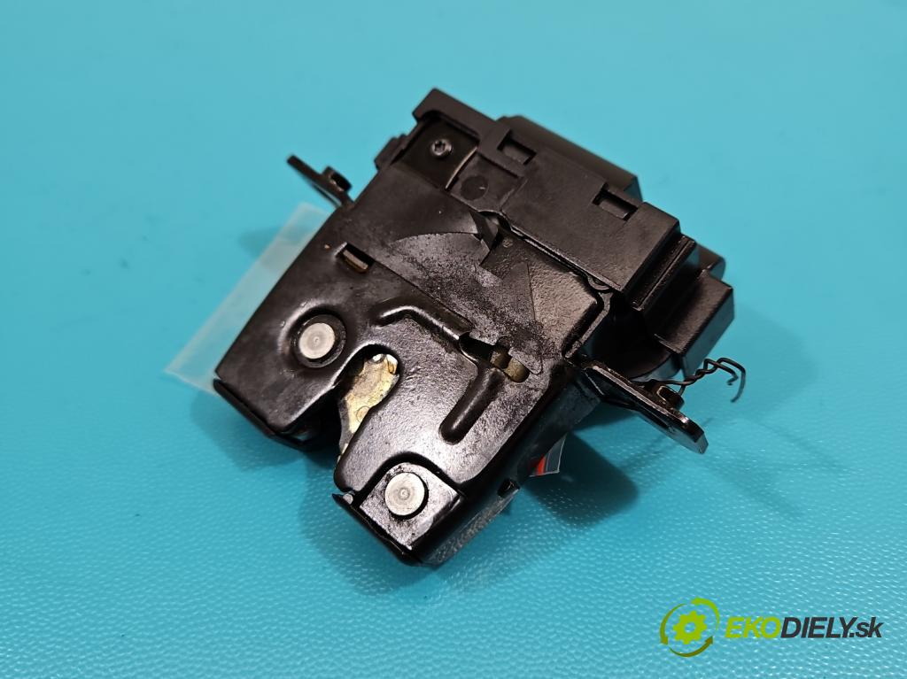 Nissan Qashqai I J10 2006-2013 2.0 16V 141 HP manual 104 kW 1997 cm3 5- zámok kufrové dvere zadné 90502EY10D