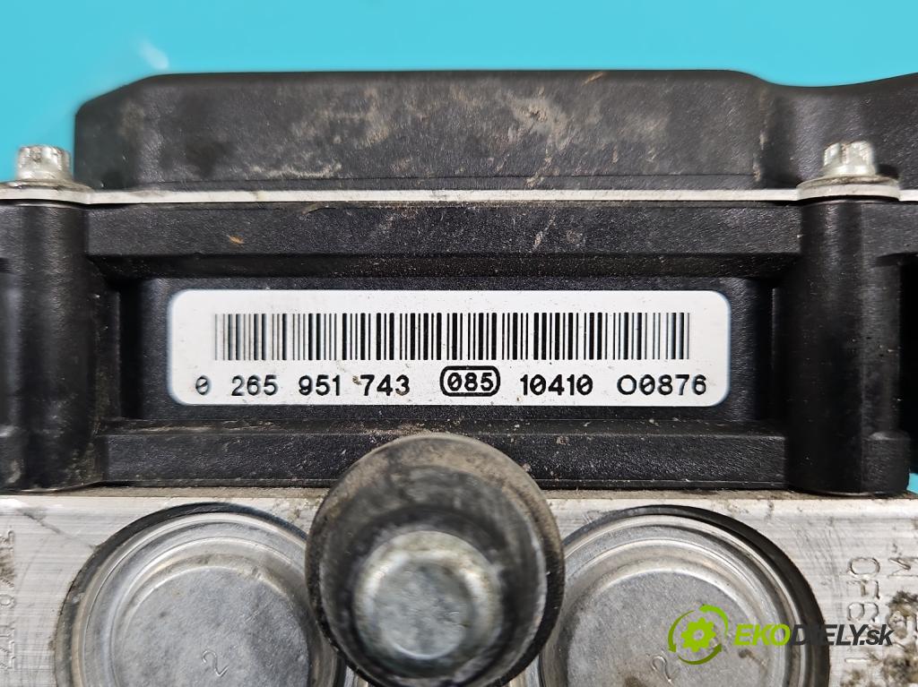 Nissan Qashqai I J10 2006-2013 2.0 16V 141 HP manual 104 kW 1997 cm3 5- čerpadlo abs 0265951743 (Pumpa ABS)