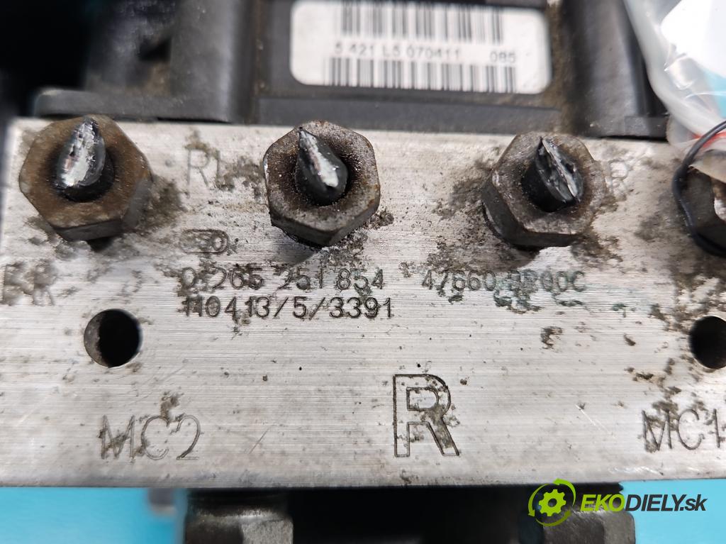 Nissan Qashqai I J10 2006-2013 2.0 16V 141 HP manual 104 kW 1997 cm3 5- čerpadlo abs 0265951743 (Pumpa ABS)