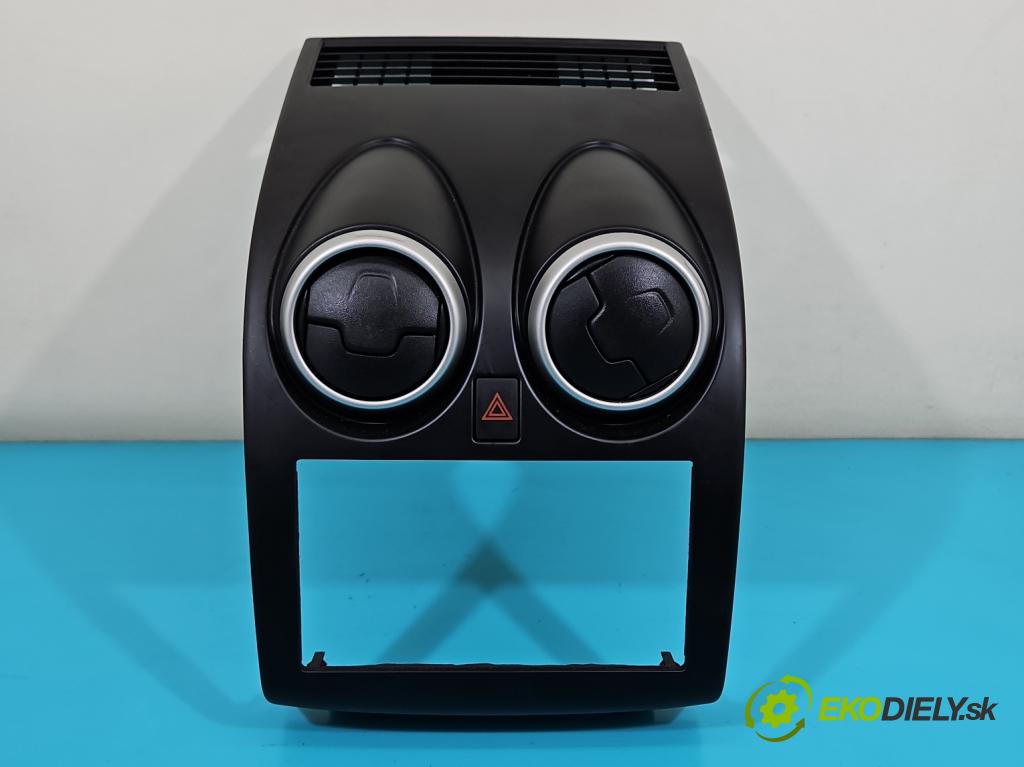 Nissan Qashqai I J10 2006-2013 2.0 16V 141 HP manual 104 kW 1997 cm3 5- Mřížka: kúrenia stredová 68760JD10A (Mriežka kúrenia (fukár))