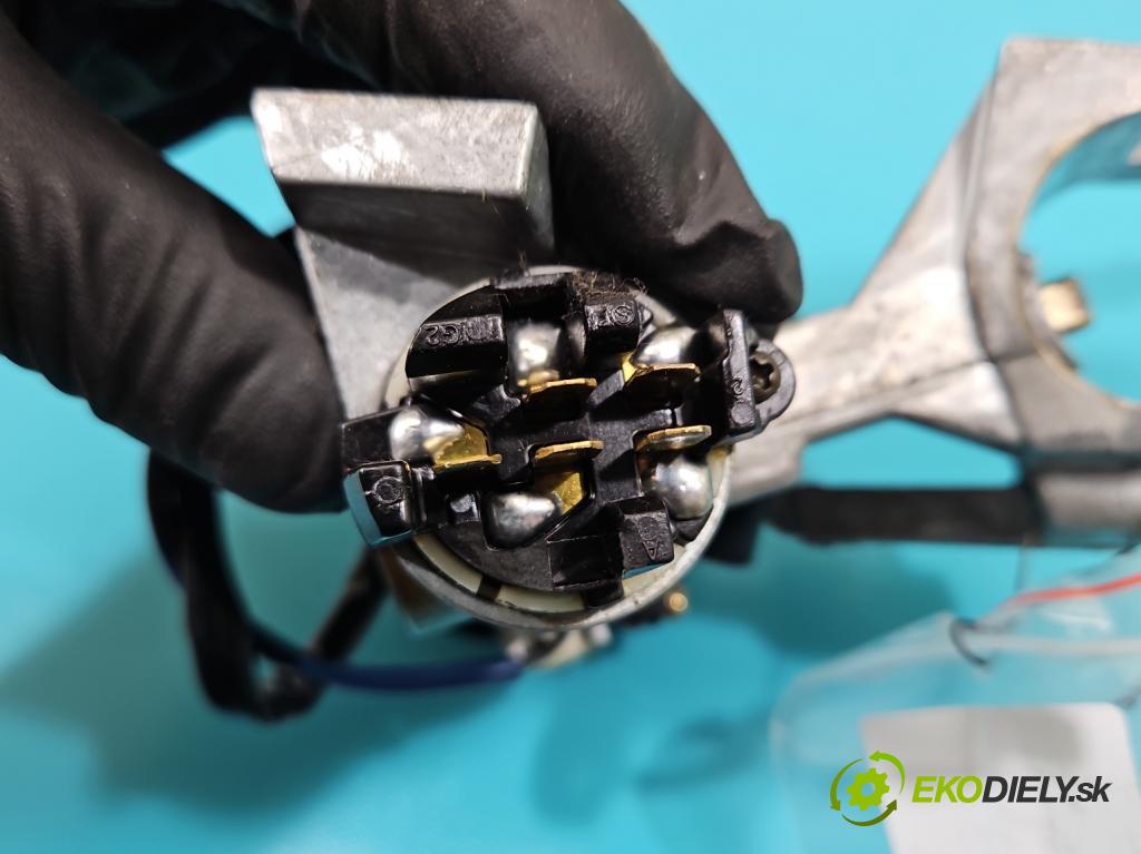 Daihatsu YRV 2000-2005 1.3 16V 87 HP manual 64 kW 1298 cm3 5- Spínačka  (Spínacia skrinka)