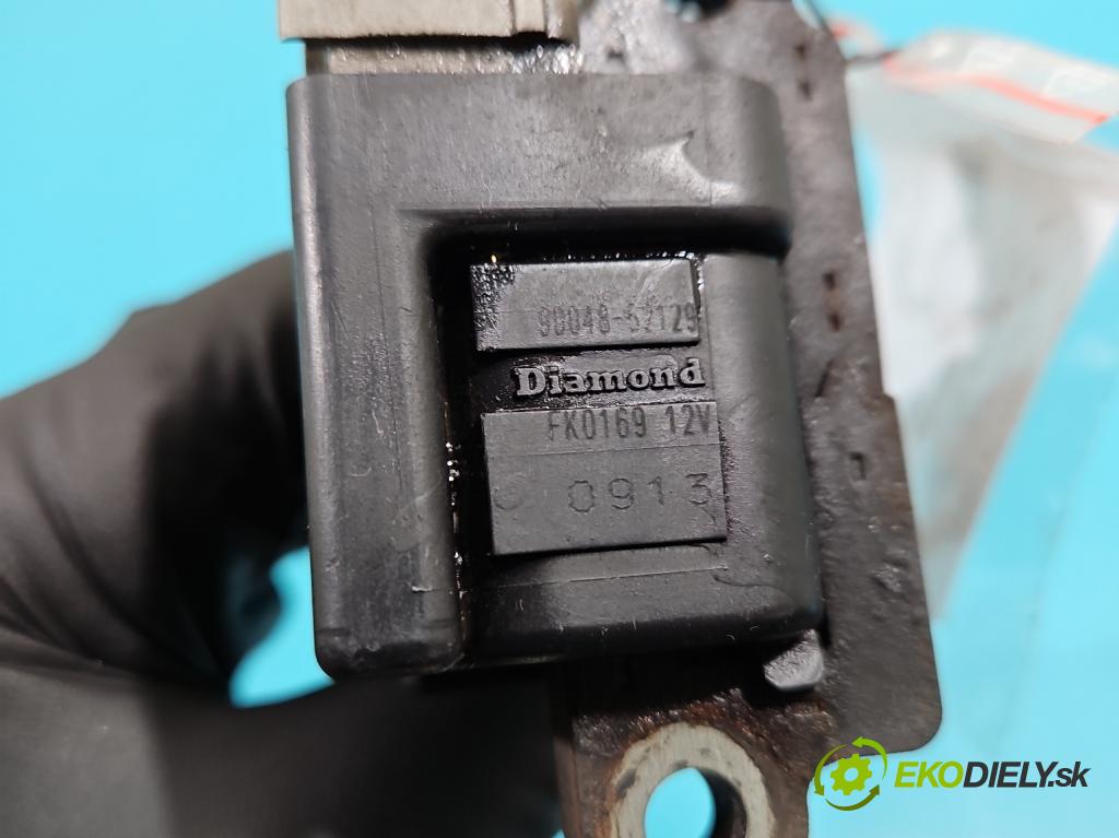 Daihatsu YRV 2000-2005 1.3 16V 87 HP manual 64 kW 1298 cm3 5- cievka zapaľovacia 90048-52129 (Zapaľovacia cievka)