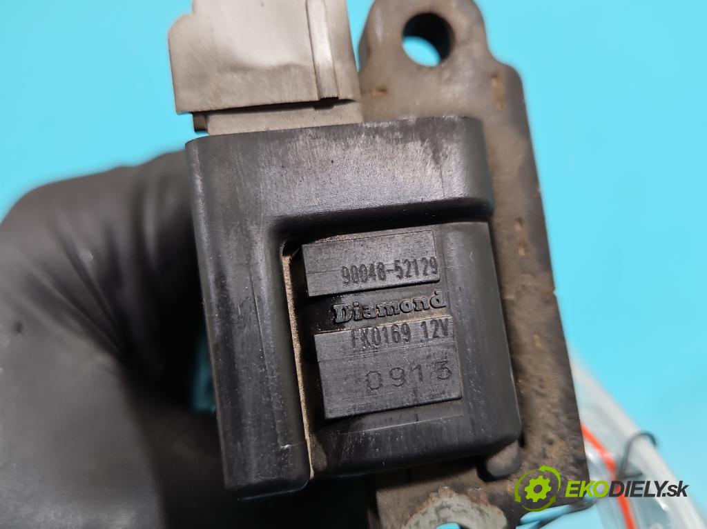 Daihatsu YRV 2000-2005 1.3 16V 87 HP manual 64 kW 1298 cm3 5- cievka zapaľovacia 90048-52129 (Zapaľovacia cievka)