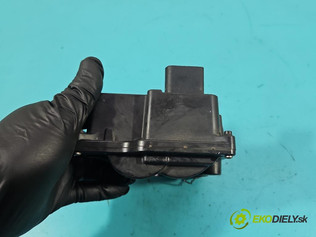 Vw Golf plus 1.4 TSI 140 HP automatic 103 kW 1390 cm3 5- klapka 03C128063A (Škrtiaca klapka)