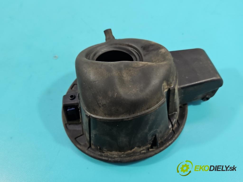 Vw Golf plus 1.4 TSI 140 HP automatic 103 kW 1390 cm3 5- Klapka nádrže palivo 1K0010462E (Kľučka dverí ostatné)