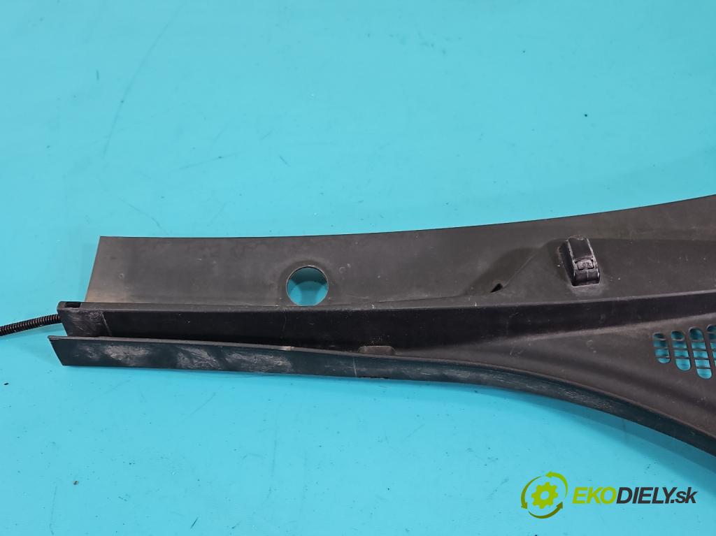 Skoda Octavia III 2013- 2.0 TSI 190 HP automatic 140 kW 1984 cm3 5- torpédo 5E1819415B (Torpédo (plast pod čelným sklom))