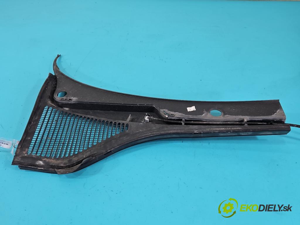 Skoda Octavia III 2013- 2.0 TSI 190 HP automatic 140 kW 1984 cm3 5- torpédo 5E1819415B (Torpédo (plast pod čelným sklom))