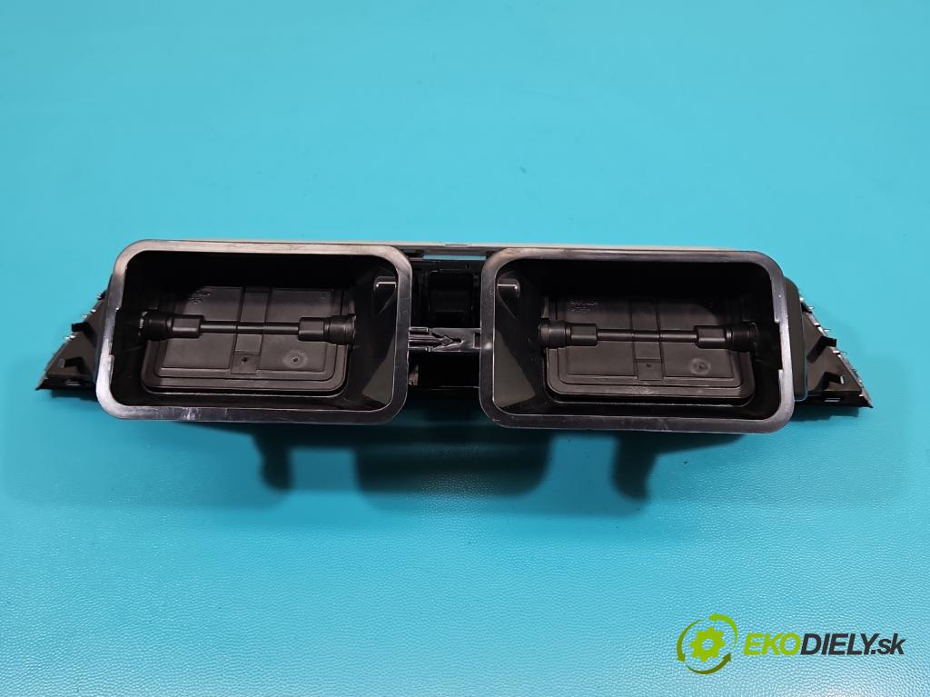 Skoda Octavia III 2013- 2.0 TSI 190 HP automatic 140 kW 1984 cm3 5- Mřížka: kúrenia stredová 5E0820951C (Mriežka kúrenia (fukár))