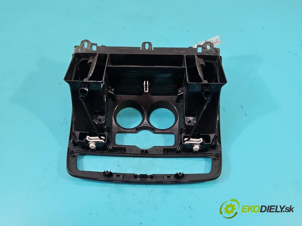 Mercedes Vito W639 2003-2014 2,2.0 CDI 95 HP manual 70 kW 2148 cm3 5- Mřížka: kúrenia stredová A6396800007 (Mriežka kúrenia (fukár))