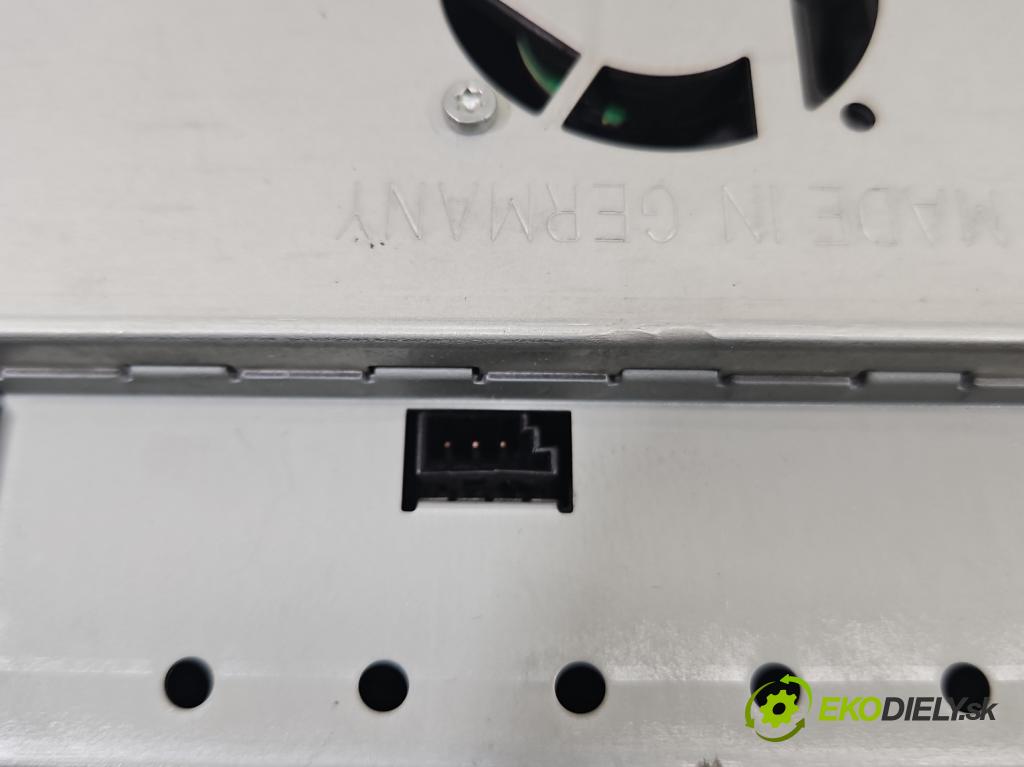 Mercedes CLS I C219 2004-2010 3.5 V6 272964 272 HP automatic 200 kW 3498 cm3 4- Radio originál A2118202197