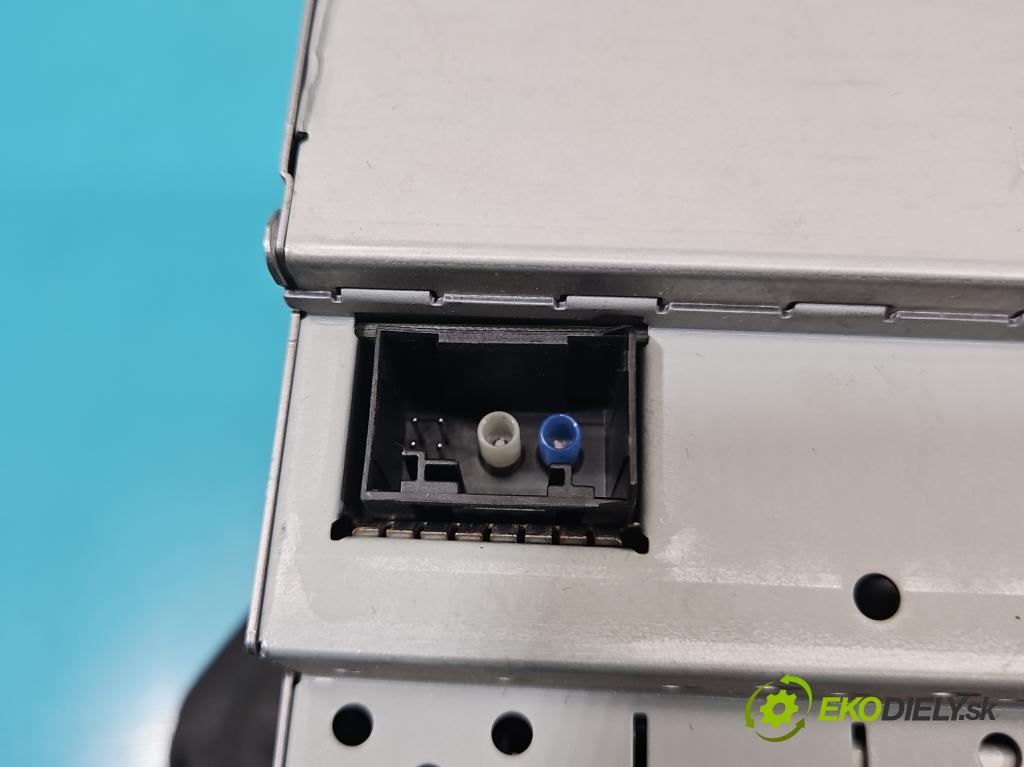 Mercedes CLS I C219 2004-2010 3.5 V6 272964 272 HP automatic 200 kW 3498 cm3 4- Radio originál A2118202197