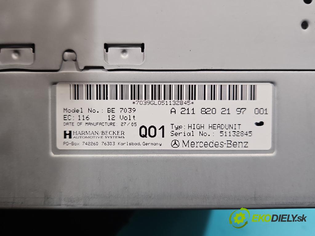 Mercedes CLS I C219 2004-2010 3.5 V6 272964 272 HP automatic 200 kW 3498 cm3 4- Radio originál A2118202197