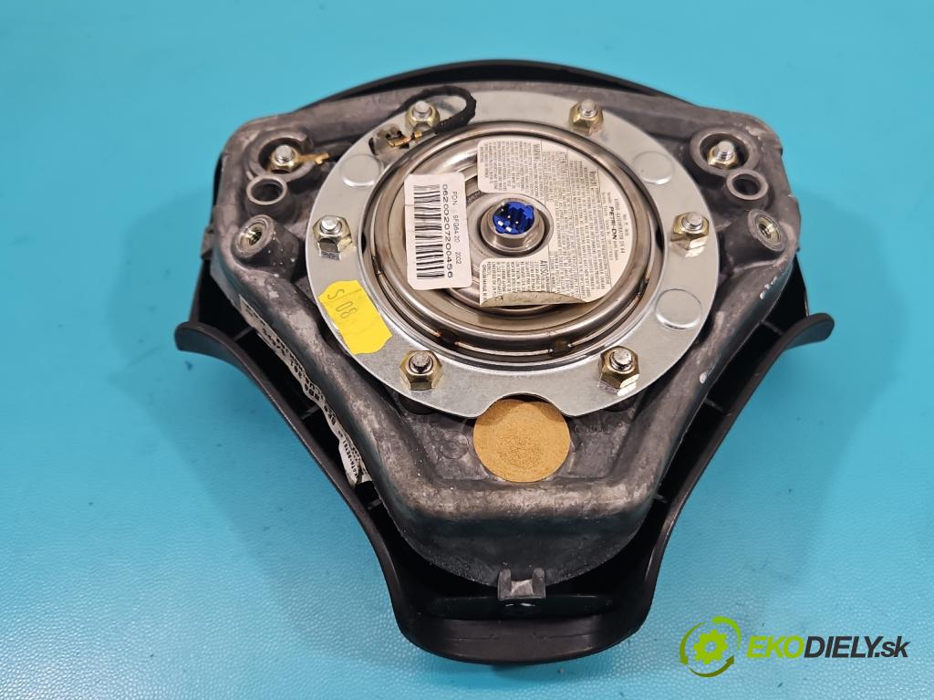 Audi A4 B6 2000-2004 2.5 tdi 155 HP automatic 114 kW 2496 cm3 5- volant 8E0880201S (Volant)