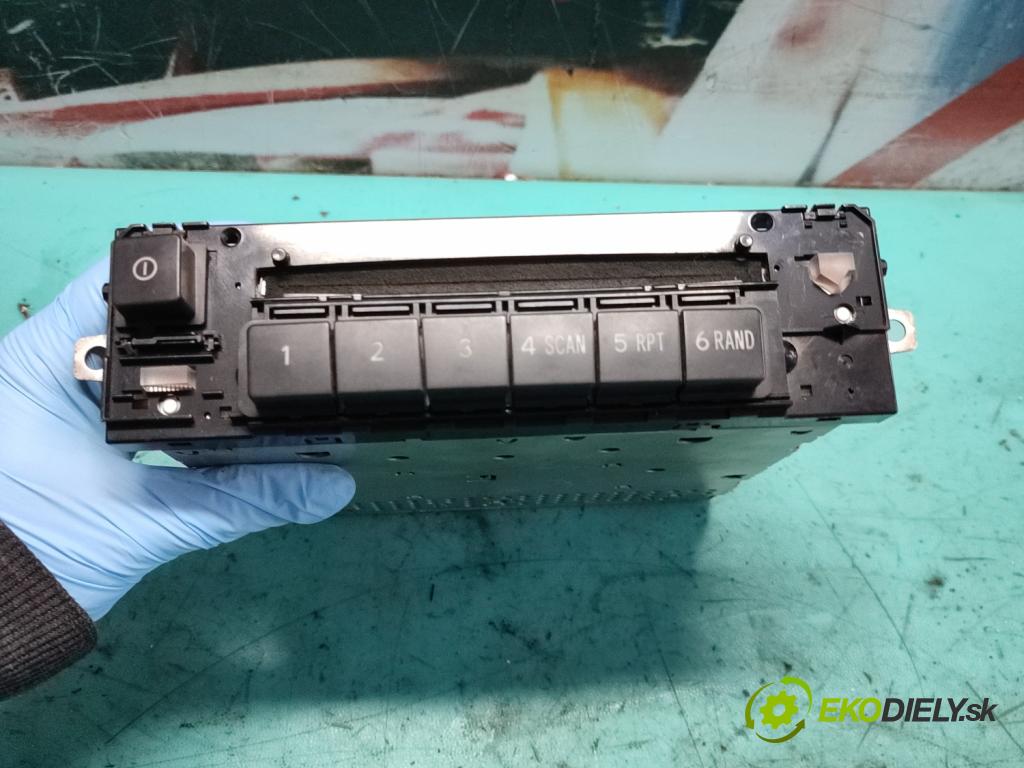 Toyota Yaris I 1999-2005 1.4 D4D 75 HP manual 55 kW 1364 cm3 5- Radio originál 86120-52390