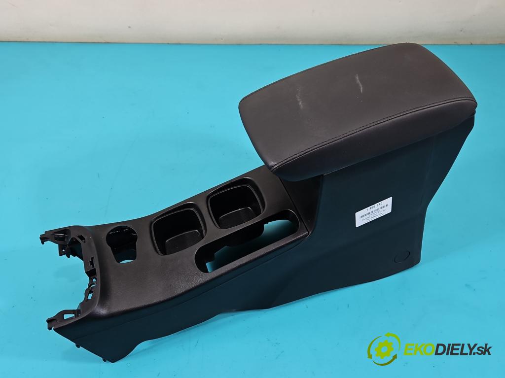 Suzuki SX4 S-Cross 2013-2021 1.4 T 140 HP automatic 103 kW 1373 cm3 5- operadlo  (Lakťová opierka)