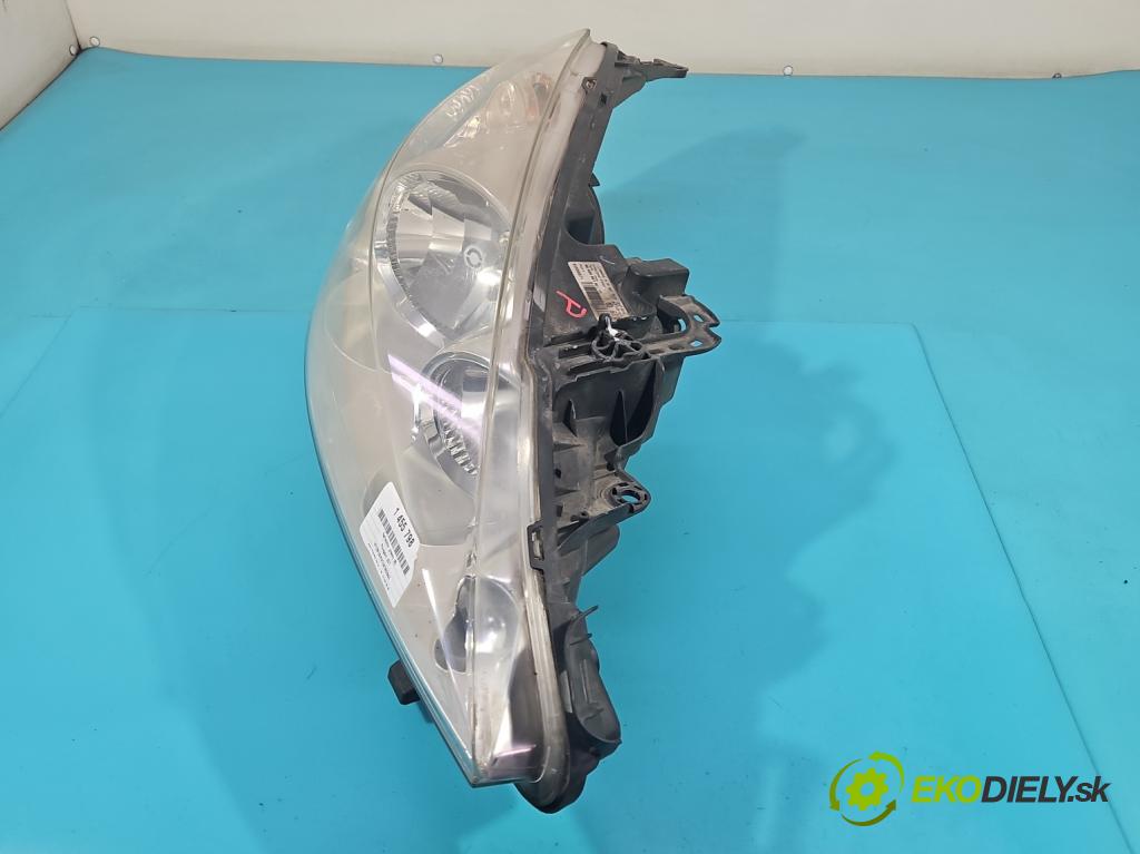 Peugeot 207 1.6 hdi 90 HP manual 66 kW 1560 cm3 5- Reflektor: pravý  (Svetlo predné pravé)
