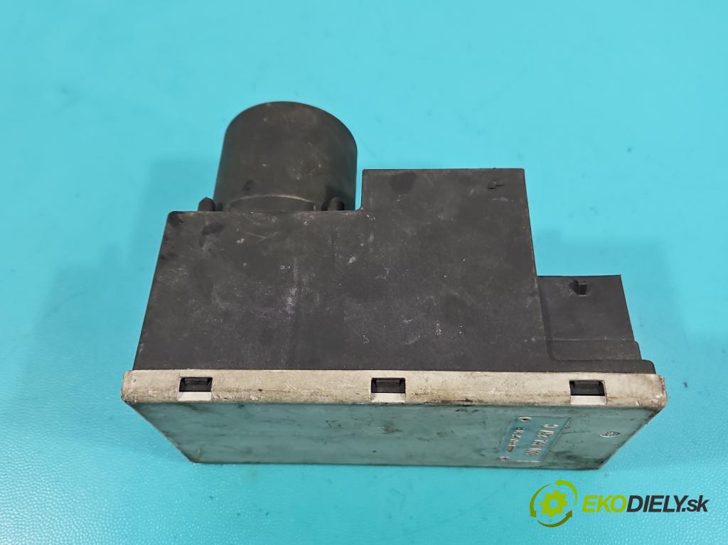 Audi A4 B5 1994-2001 1.9 tdi 90 HP manual 66 kW 1896 cm3 4- Centrální: zámek: 8D0862257C