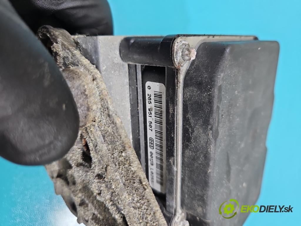 Mercedes Vito W639 2003-2014 2,2.0 CDI 95 HP manual 70 kW 2148 cm3 5- čerpadlo abs 0265951507 (Pumpa ABS)