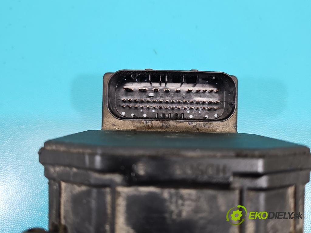 Audi A4 B6 2000-2004 2.5 tdi 155 HP automatic 114 kW 2496 cm3 5- čerpadlo abs 0265950011 (Pumpa ABS)