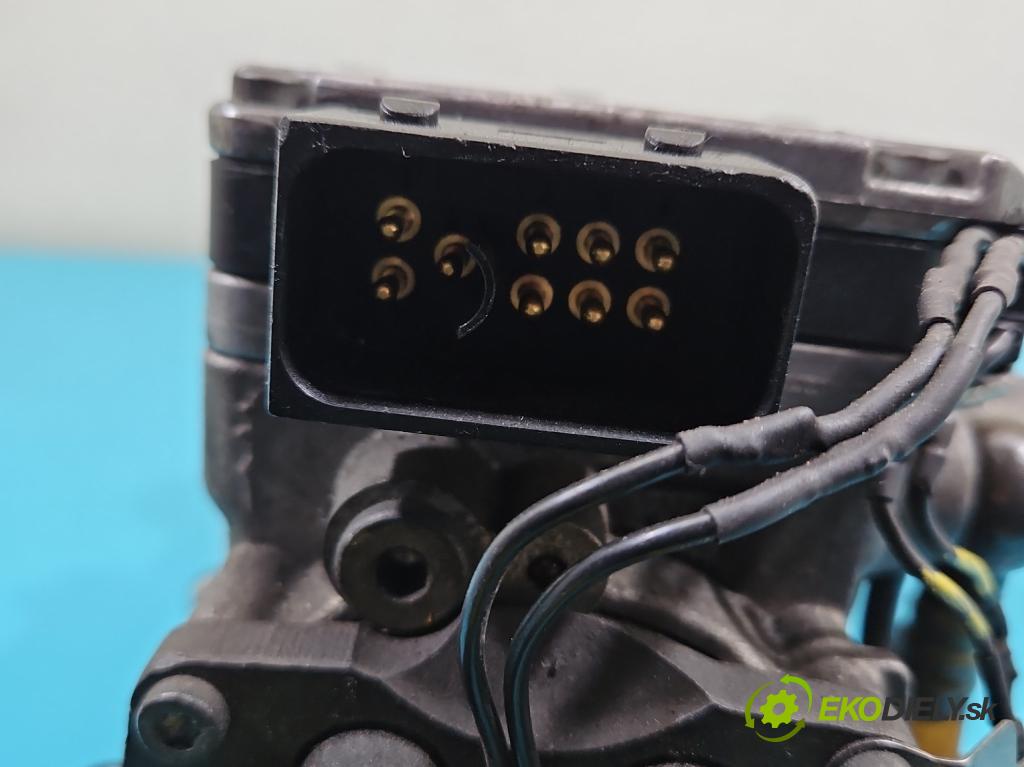 Audi A4 B6 2000-2004 2.5 tdi 155 HP automatic 114 kW 2496 cm3 5- čerpadlo vstrekovacia 0470506030 (Vstrekovacie čerpadlo)