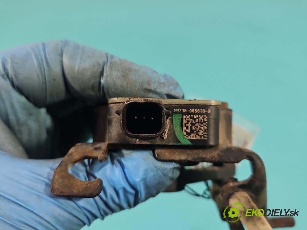Ford Mondeo Mk5 2014-2022 2.0 tdci 179KM automatic 132 kW 1997 cm3 5- snímač nastavenia xenon H1718-065639-B (Snímač)