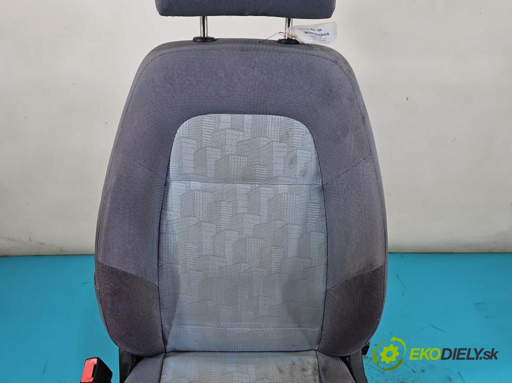 Skoda Fabia I 1999-2007 1.9 sdi 64 HP manual 47 kW 1896 cm3 5- Sedačka ľavý  (Sedadlo)