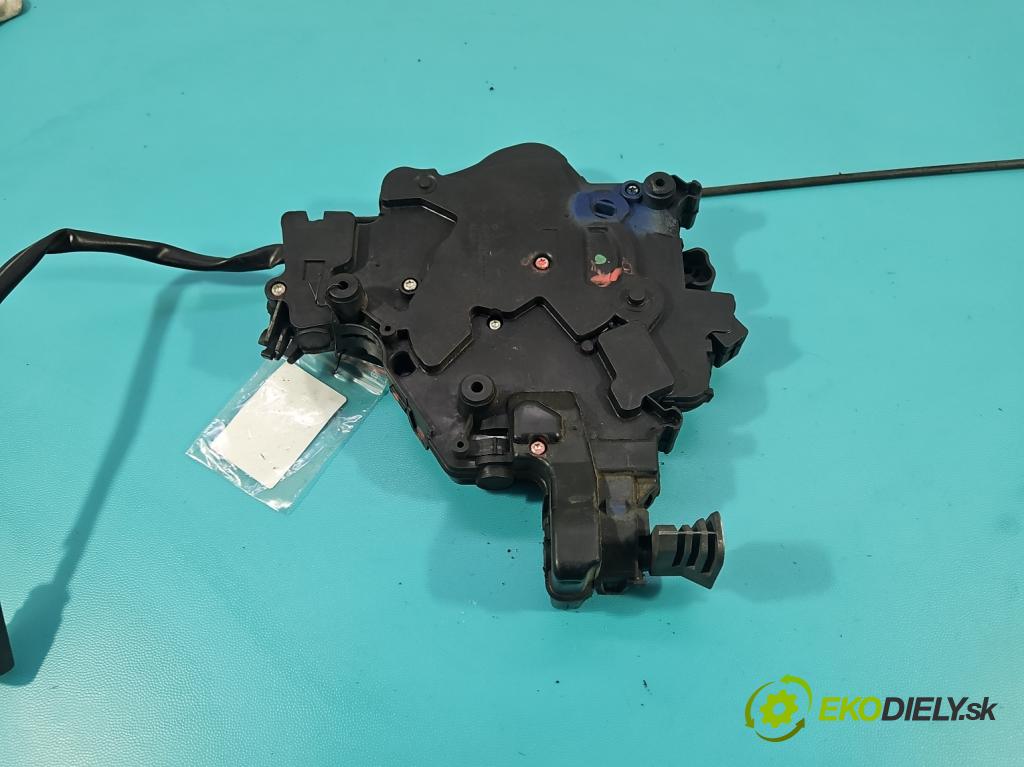 Vw Transporter T5 2003-2015 1.9 tdi 105 hp manual 77 kW 1900 cm3 5- zámek zadní pravý 7H0843654DH