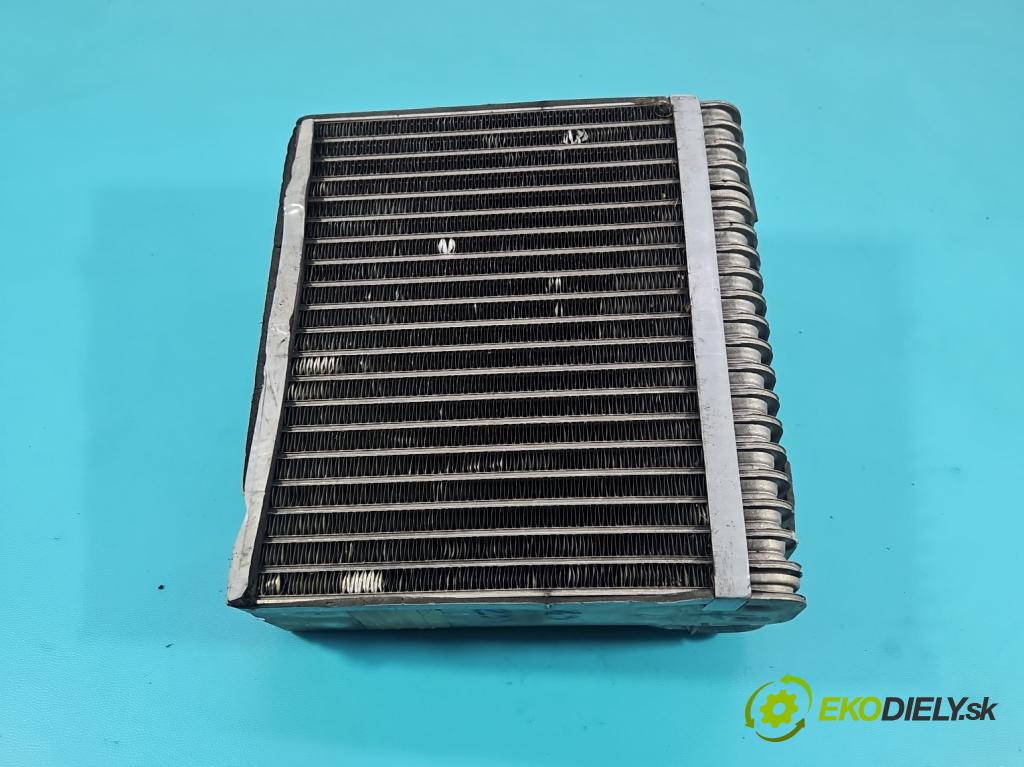 Vw Transporter T5 2003-2015 1.9 tdi 105 hp manual 77 kW 1900 cm3 5- radiátor 7H1820101 (Radiátory topení)