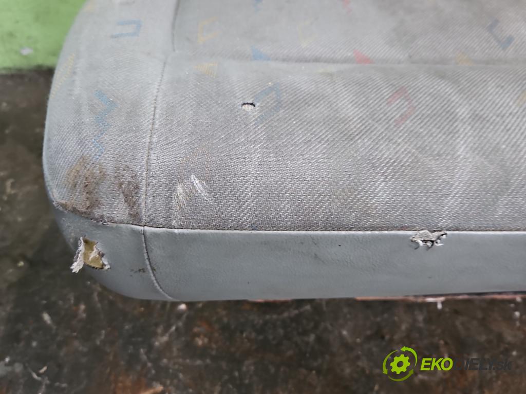 Vw Transporter T5 2003-2015 1.9 tdi 105 HP manual 77 kW 1900 cm3 5- Sedačka pravý  (Sedadlo)