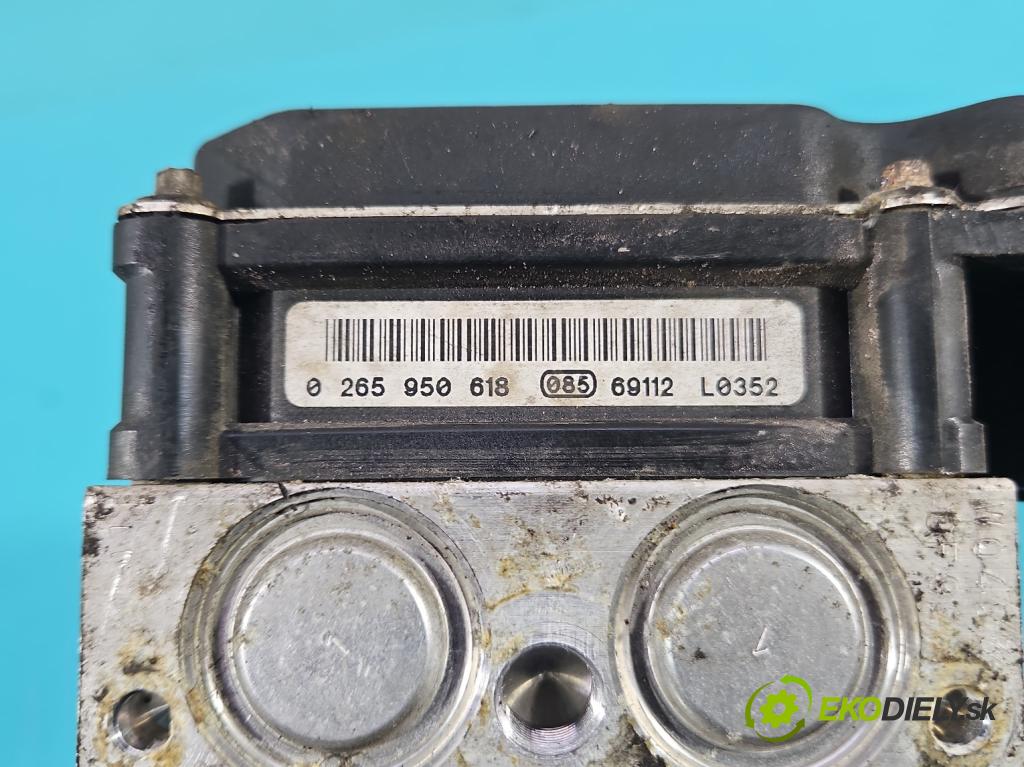 Mercedes B W245 2005-2011 1.7 16V 116 HP manual 85 kW 1699 cm3 5- čerpadlo abs A0064310812 (Pumpa ABS)