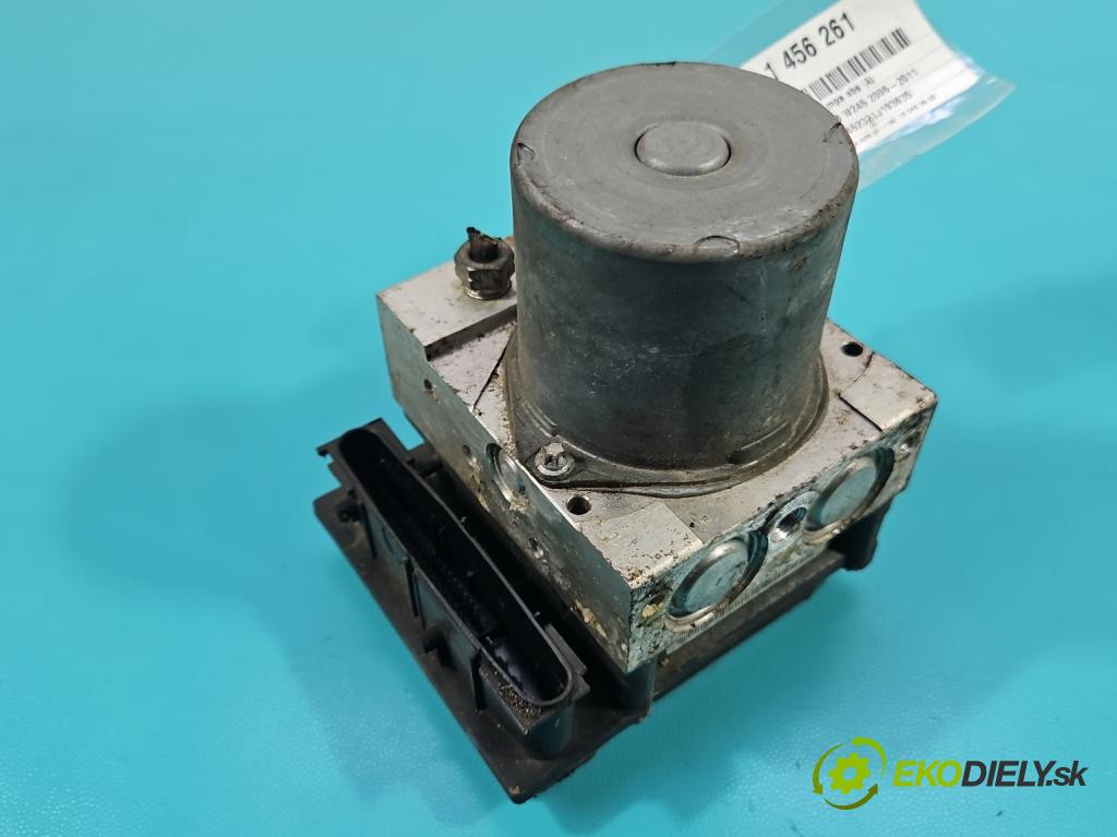 Mercedes B W245 2005-2011 1.7 16V 116 HP manual 85 kW 1699 cm3 5- čerpadlo abs A0064310812 (Pumpa ABS)