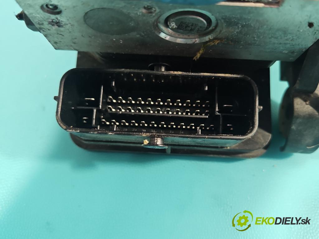 Skoda Octavia III 2013- 2.0 TSI 190 HP automatic 140 kW 1984 cm3 5- čerpadlo abs 5Q0614517DF (Pumpa ABS)