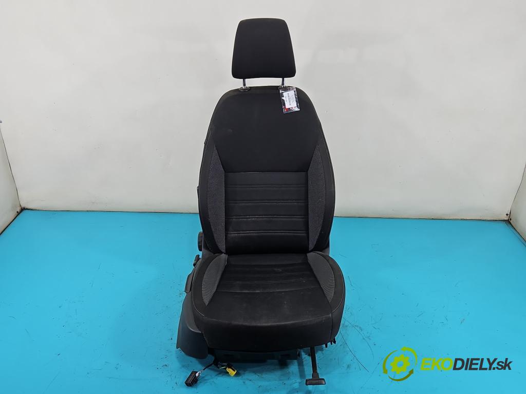 Skoda Octavia III 2013- 2.0 TSI 190 HP automatic 140 kW 1984 cm3 5- Sedačka pravý  (Sedadlo)
