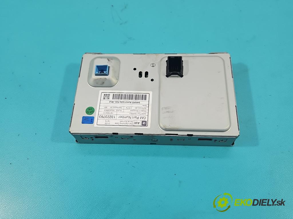 Opel Insignia A 2008-2017 2.0 T 220KM manual 162 kW 1998 cm3 4- Zobrazit: 13223793 (Prístrojová doska)