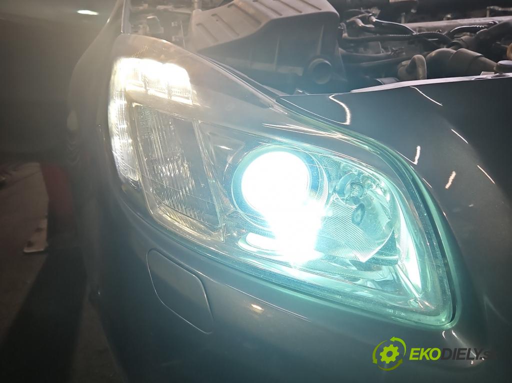 Opel Insignia A 2008-2017 2.0 T 220KM manual 162 kW 1998 cm3 4- Reflektor: pravý 13226793 (Svetlo predné pravé)