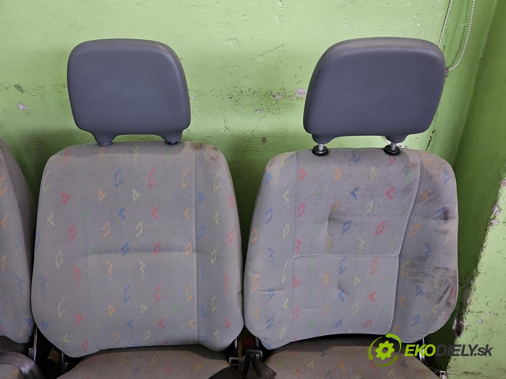 Vw Transporter T5 2003-2015 1.9 tdi 105 HP manual 77 kW 1900 cm3 5- Sedačka zadné ľavý III