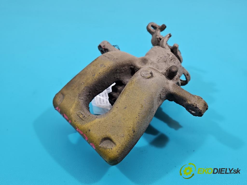 Alfa romeo 159 1.9 jtd 150 HP manual 110 kW 1910 cm3 4- brzdič zadné pravý  (Kľučka dverí ostatné)