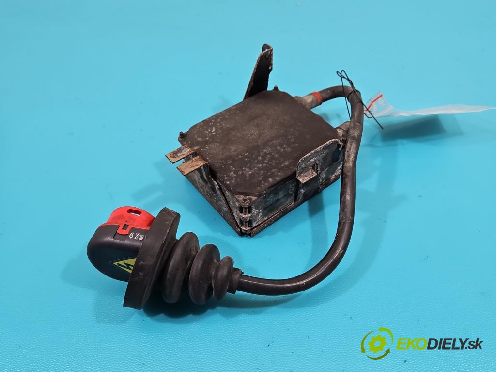 Opel Omega B 1994-2003 2.6 V6 179KM manual 132 kW 2597 cm3 5- střídač: xenon  (Riadiaca jednotka xenónu)